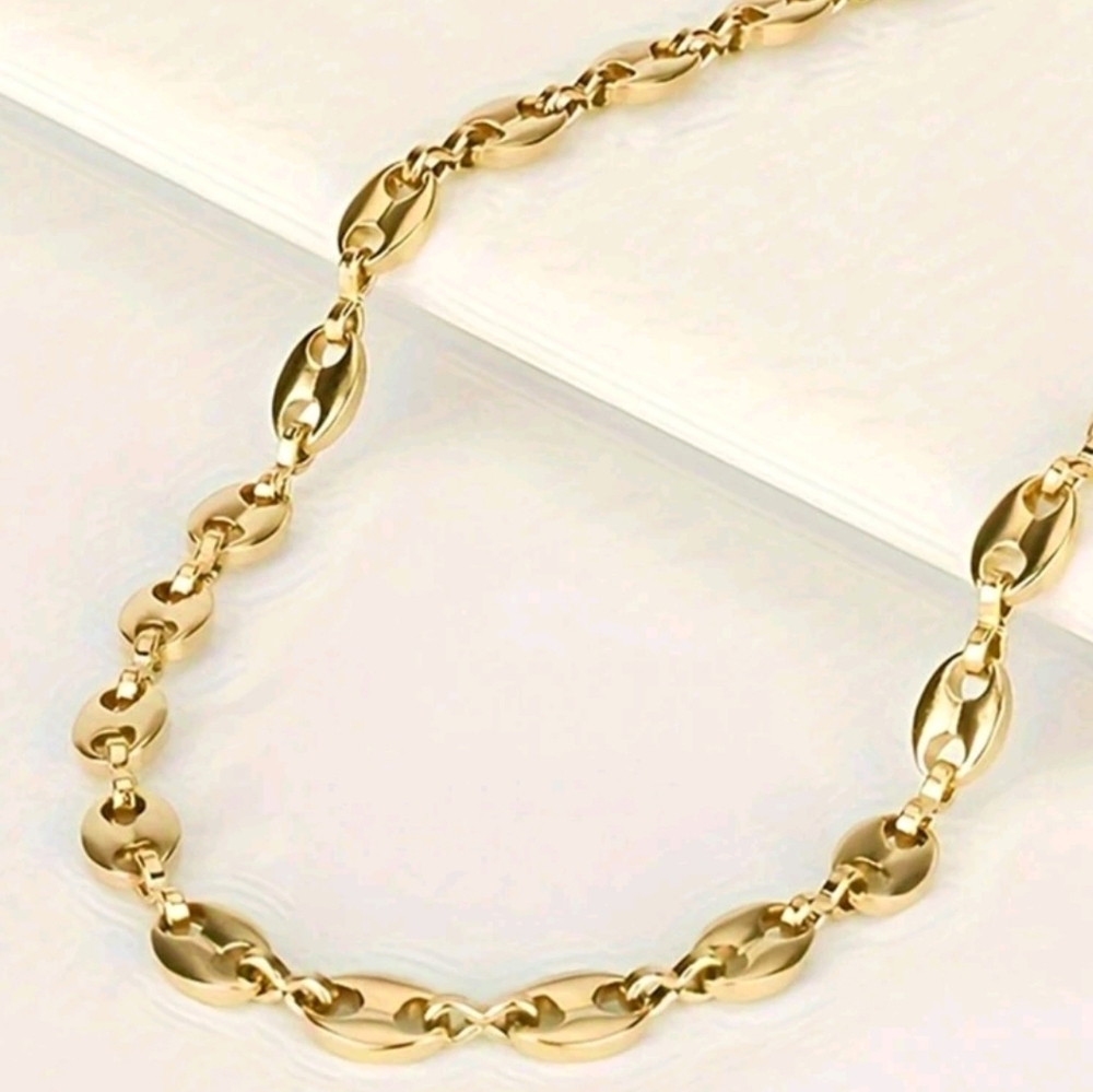Coffee bean shaped necklace; 15.7" with a 2" extender; nwot